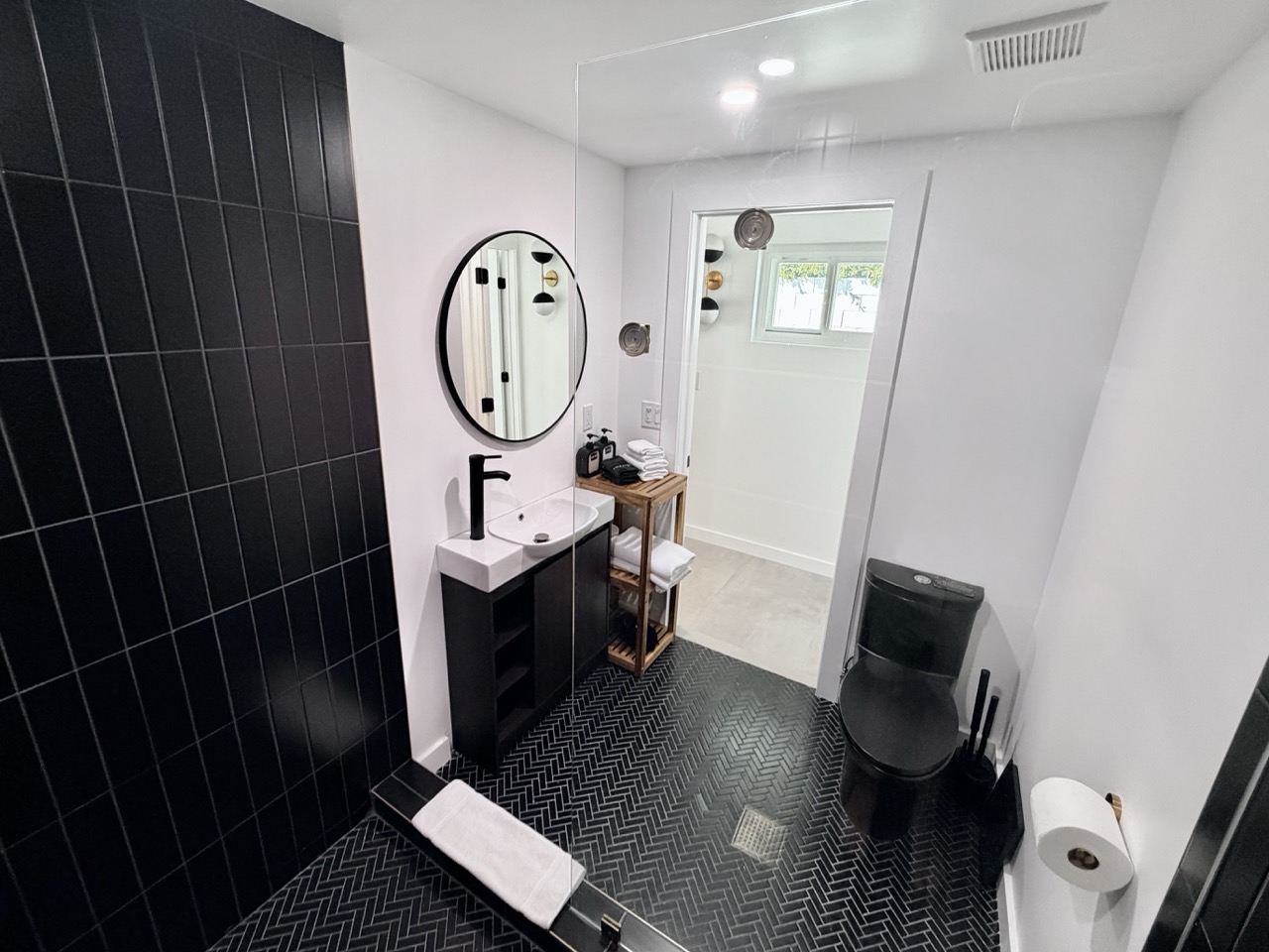 Casita bathroom