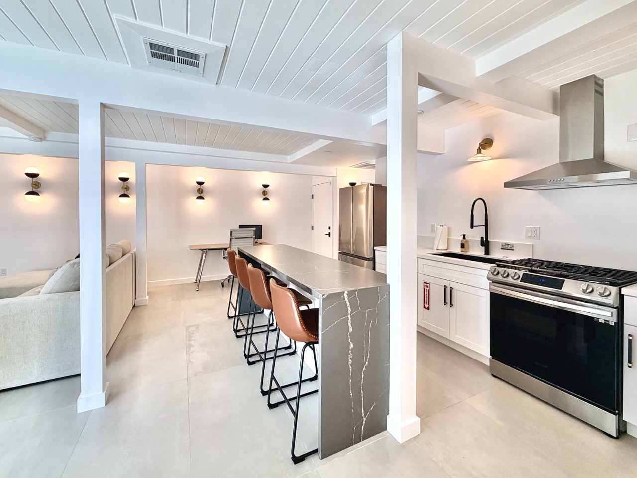 Casita 3/4 kitchen
