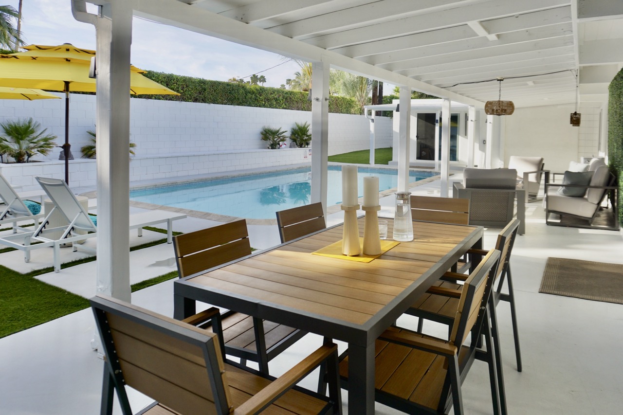 Back patio outdoor dining